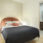 Atypical Appt And Design Close To The Eiffel Tower