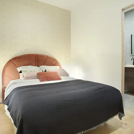 Appartamento Atypical Appt And Design Close To The Eiffel Tower Parigi